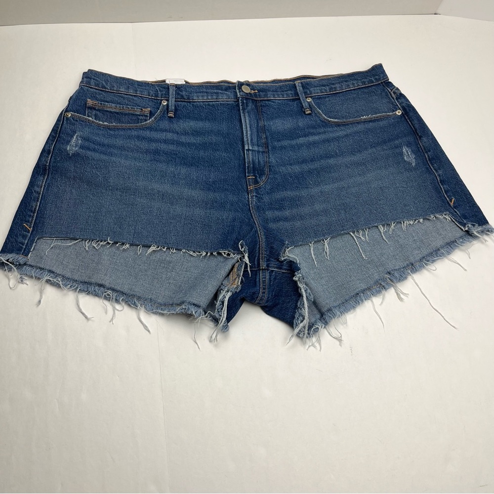 Good American Good 90s Blue Denim Cut-Off Jean Short Women Size 18‎ / 42 NEW